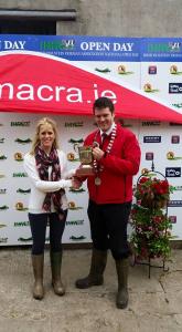 sean-finan-the-macra-president-presenting-the-senior-macra-na-feirme-ornua