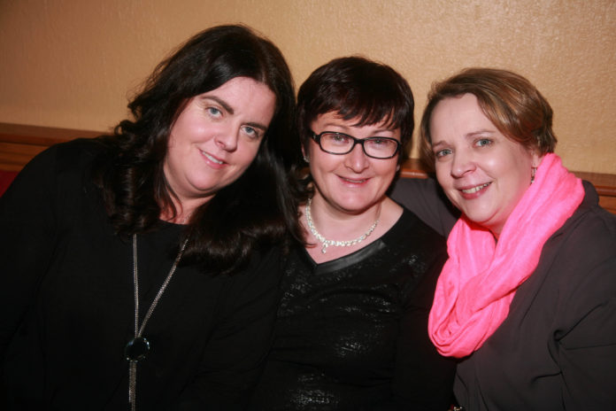 S129673-masterimage-R5739-breda-kearney-mary-obrien-and-fiona-mcloughlin-who-were-in-jackie-obriens