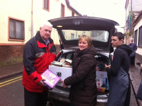 S52404-xlimage-R3343-north-cork-does-its-bit-for-penny-dinners