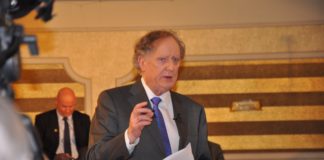 Vincent Browne sparks lively political debate in Mitchelstown