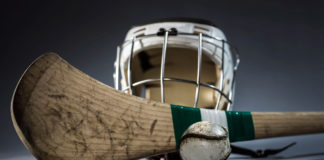 Dá fhaid e an lá, tagann an oiche …