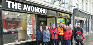 Mother seeking medicinal cannabis for daughter on Cork-Dublin walk