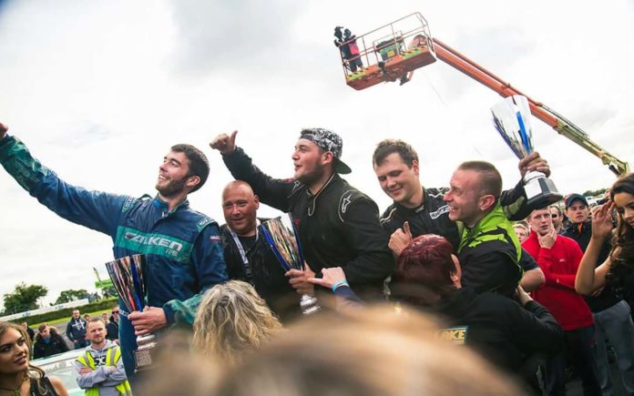 James-Deane-Celebrating-Mondello@12-04-2017-00:05:46.jpg