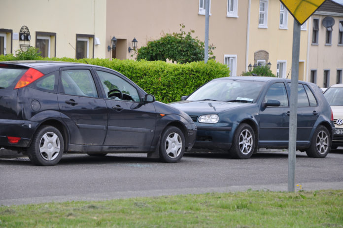 Car damaged at Moher Crescent1@26-05-2017-16:55:57.jpg