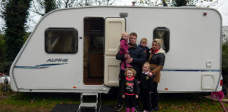 Family of six burgled as they face winter outdoors