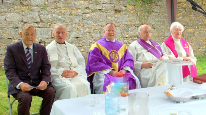 Fr@19-02-2019-22:56:05. G with priests.jpg