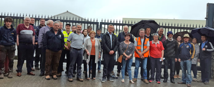 Beef protest at ABP Nenagh - web@06-08-2019-12:10:27.jpg