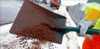 Councillors back plans to help businesses to make safe icy footpaths