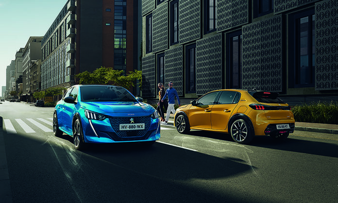 PEUI_1906227_208_BLEU_JAUNE_GT_LINE_HQ_FA
