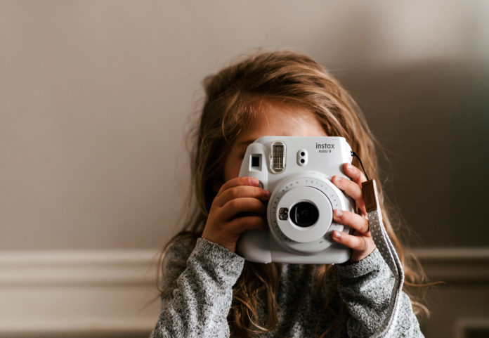 Photographer Child Web Stock@29-03-2021-18:12:09.jpg
