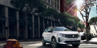 REVIEW: Peugeot 3008 PHEV