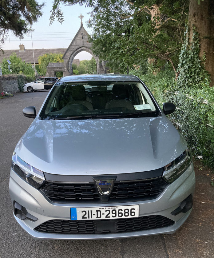 Dacia Sandero Front