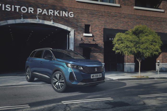 PEUGEOT_5008_2020_023_FR