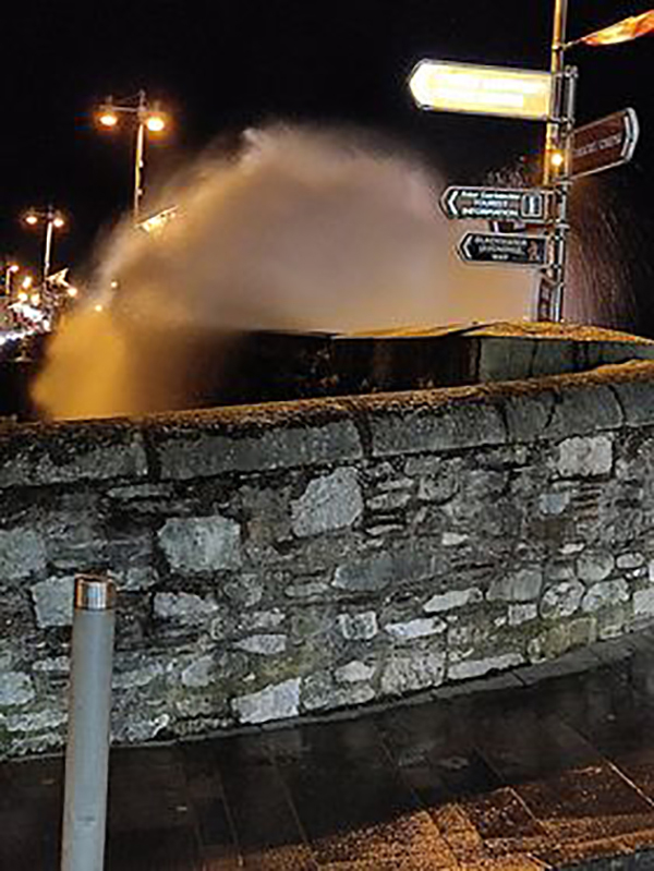 Burst Water Main Kent Bridge Fermoy 1@02-11-2021-07:47:03.jpg