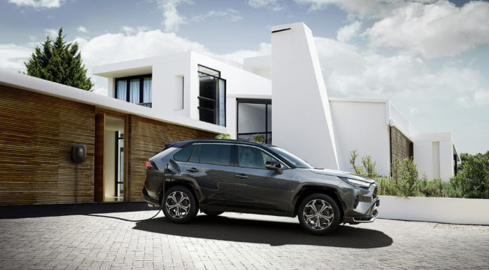 Irish customers get into gear for Toyota’s RAV4 Plug-In Hybrid