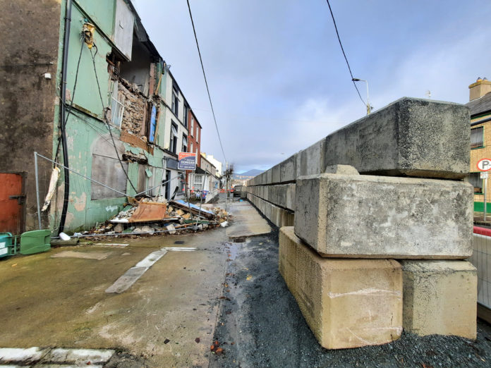 Crumbled Building Mitchelstown - web@08-12-2021-20:27:18.jpg