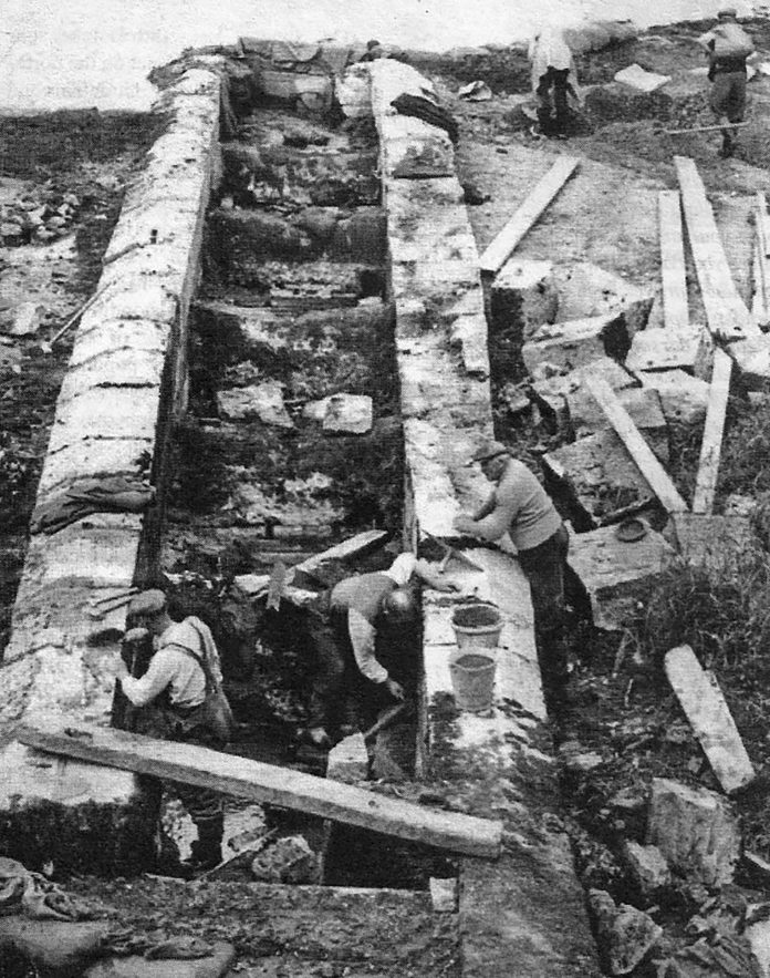 Fermoy weir repair 1960 cropped-web@21-12-2021-20:43:40.jpg