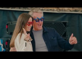 Elton John – My Farewell Yellow Brick Road tour