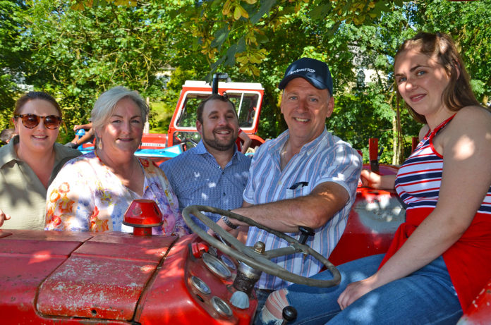 Carraig na bhFear Family Day 1 - web@10-08-2022-17:51:40.jpg