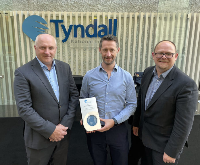 Tyndall CEM Award 2002-web@26-09-2022-14:50:21.jpg