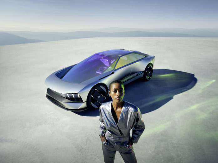 PEUGEOT INCEPTION CONCEPT PIC. CHRIS NOLTEKUHLMANN
