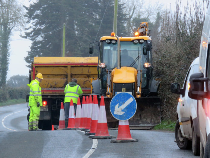 Council mains repair Rathealy-web@22-02-2023-18:14:35.jpg