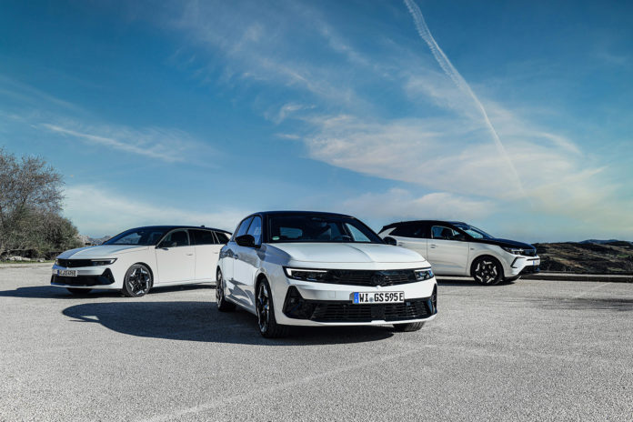 The Opel GSe range. (Pic: Opel Automobile GmbH)