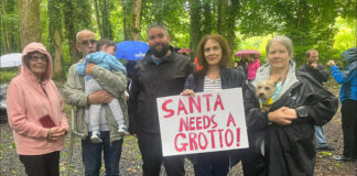 Large turnout to ‘Stand with Santa’