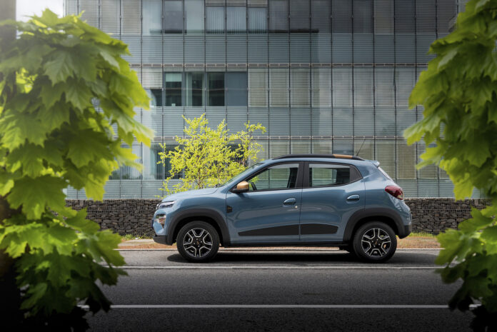DACIA SPRING (BBG)