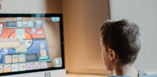 Children acknowledge they spend too much time online