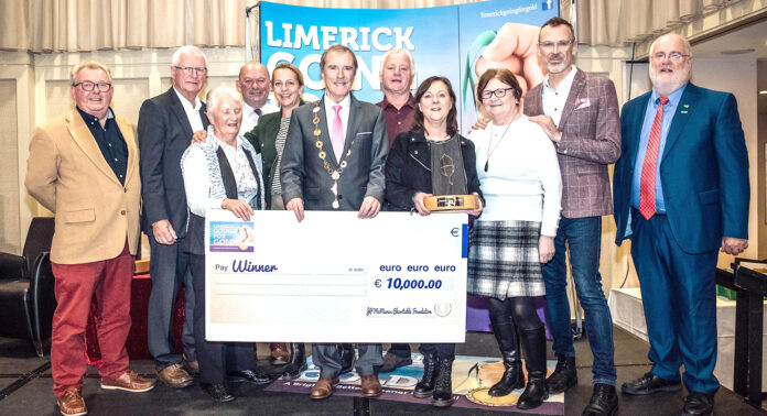 Limerick Going for Gold Overall Winners Kilfinane Tidy Towns pesented with their €10000 prize by Mayor of the City and County of Limerick Cllr Gerald Mitchell@26-10-2023-11_43_23 copy