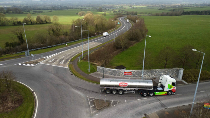 Dairygold milk truck 2024 (1)-web@22-05-2024-16:08:51.jpg