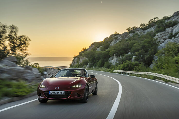 mazda_mx-5_35th_anniversary_2024_mazda_mx-5_src_act_12