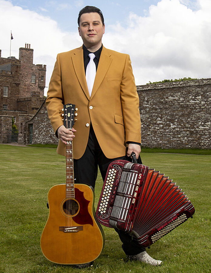 Brandon McPhee at Firgrove Hotel@14-10-2024-13_02_59
