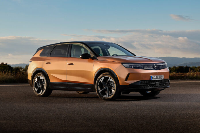 Opel Grandland Electric-14