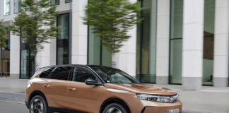 All-new Opel Grandland wins award for class-leading Intelli-Lux HD lighting