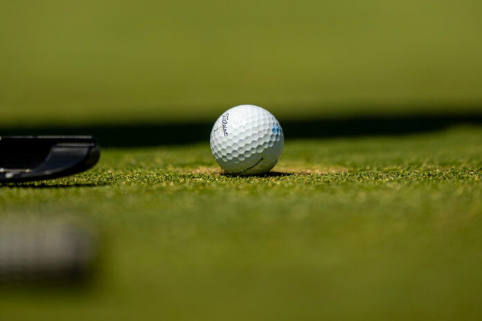 Golf-leo_visions-Hyb-XUJoAE8-unsplash-Web Stock