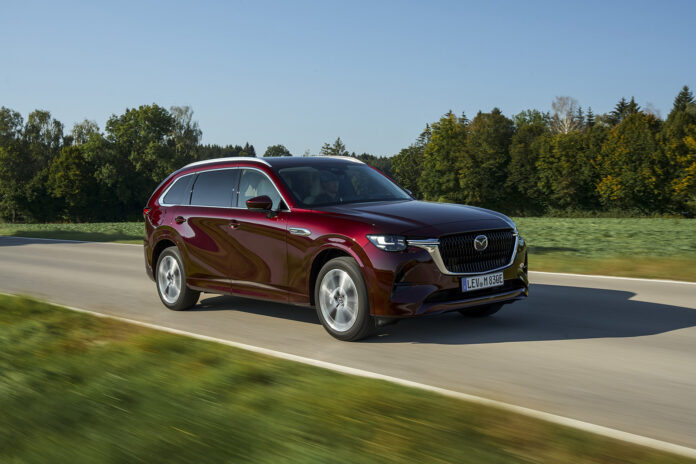 cx-80_artisanred_germany_act-1_highres