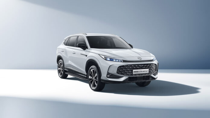 MG HS PHEV (1)