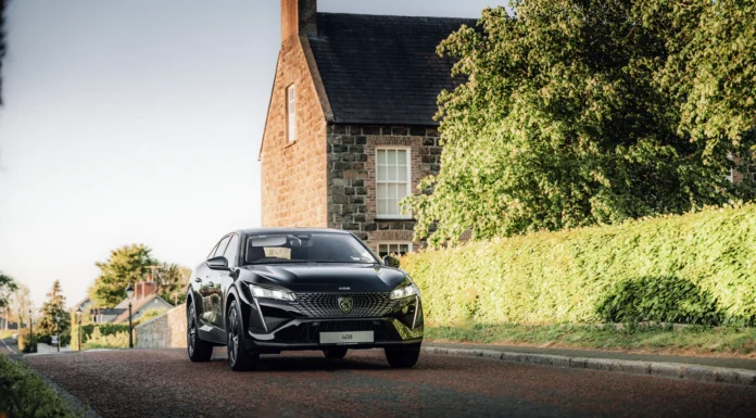 REVIEW: Peugeot E408