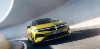 NEW OPEL ASTRA SHINES BRIGHT: Opel gives further insight into new Astra models