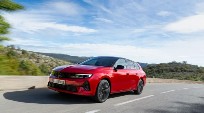 REVIEW: Opel Astra Sports Tourer EV