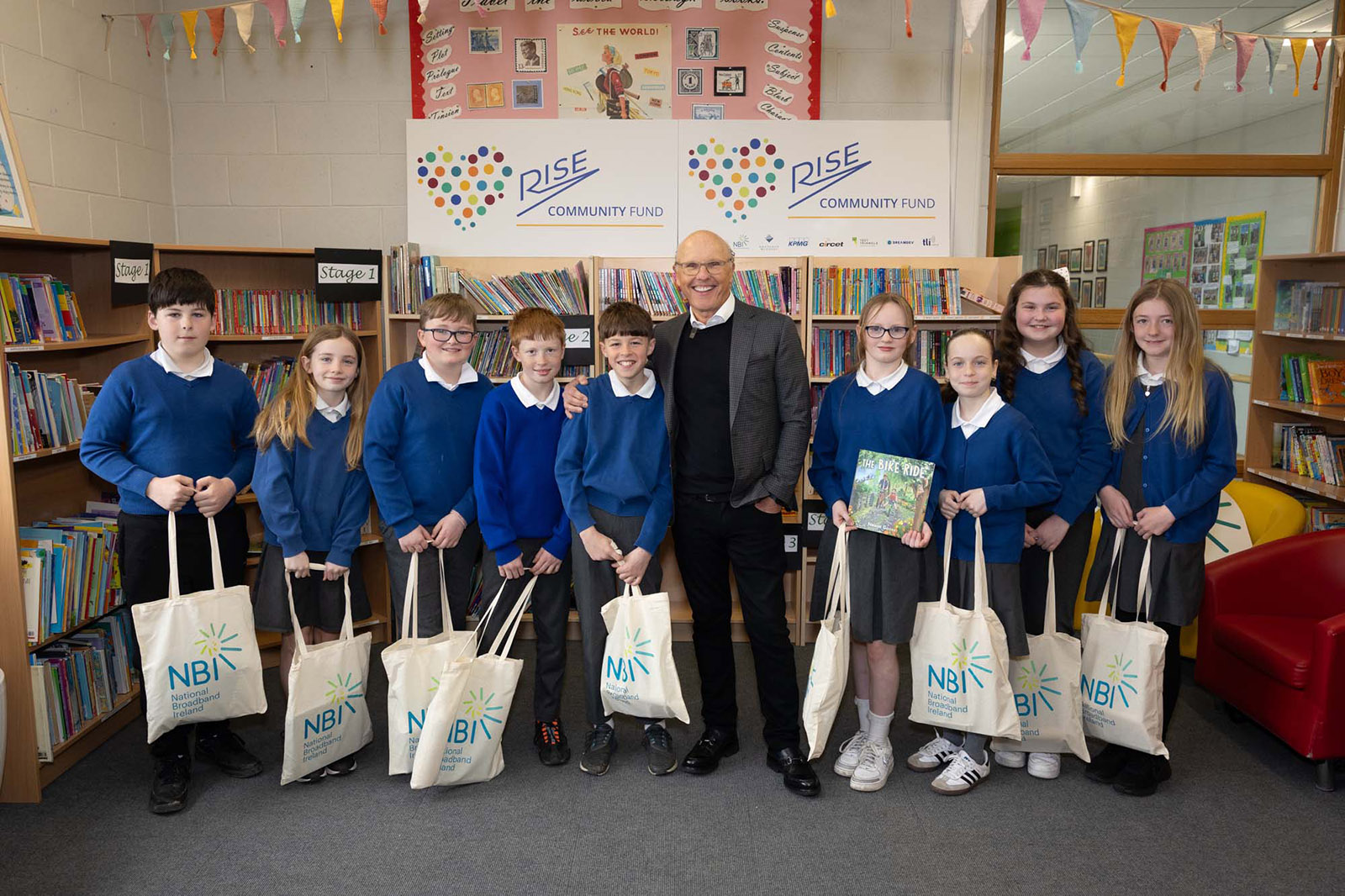 Cash grants for national schools to promote use of technology