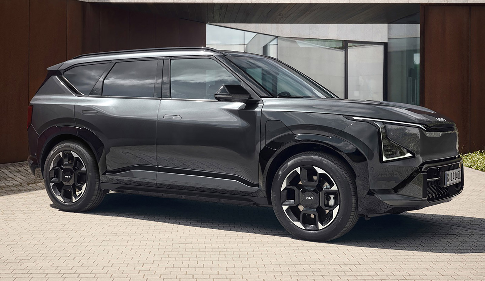 Hinchy’s 261 offers include 0% Finance & Free Home Charger on Electric Models