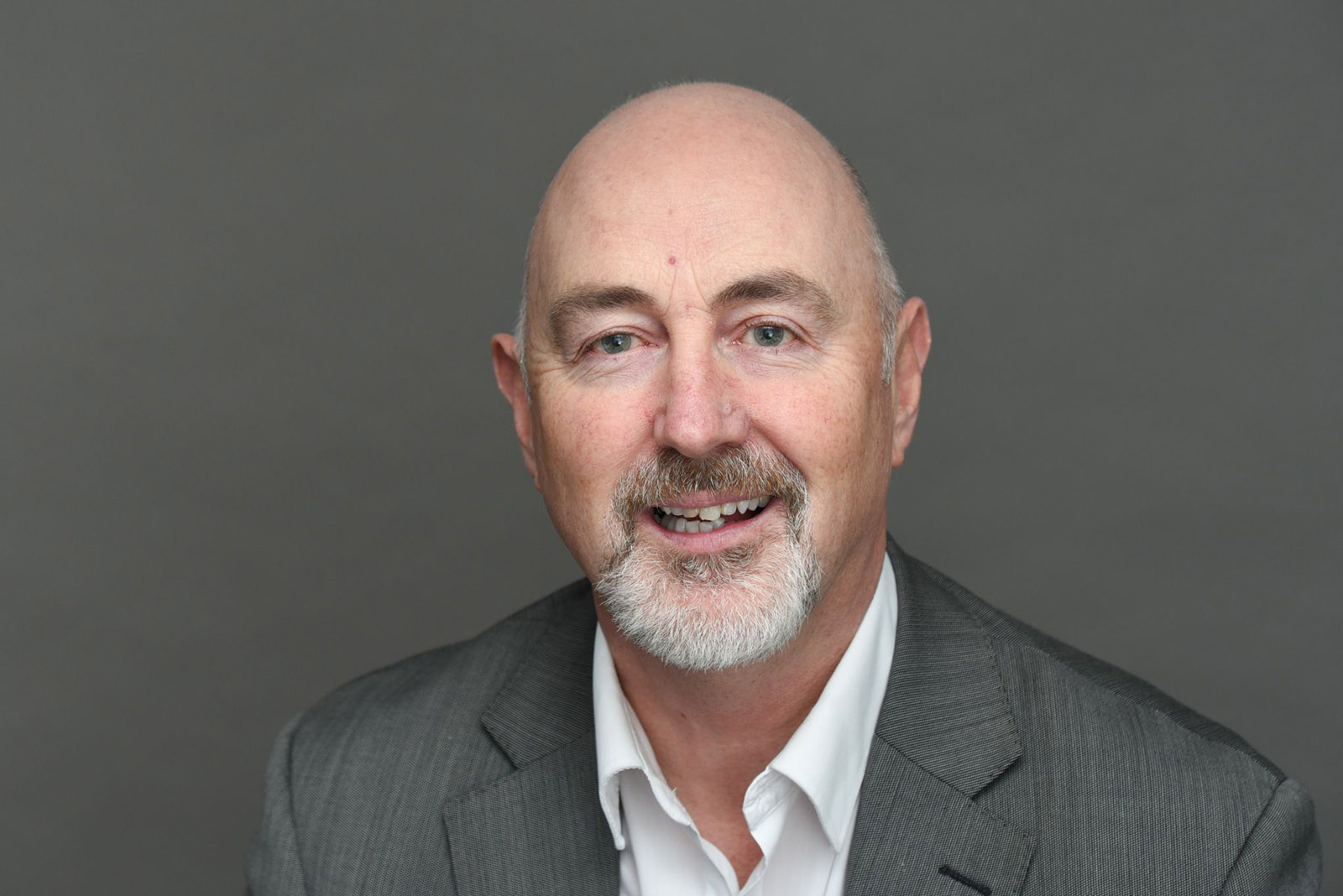 St Colman's past pupil earns European award for excellence in entrepreneurship education. Discover the inspiring story behind this honor.