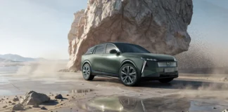 DS N°7: FIRST CLASS SUV