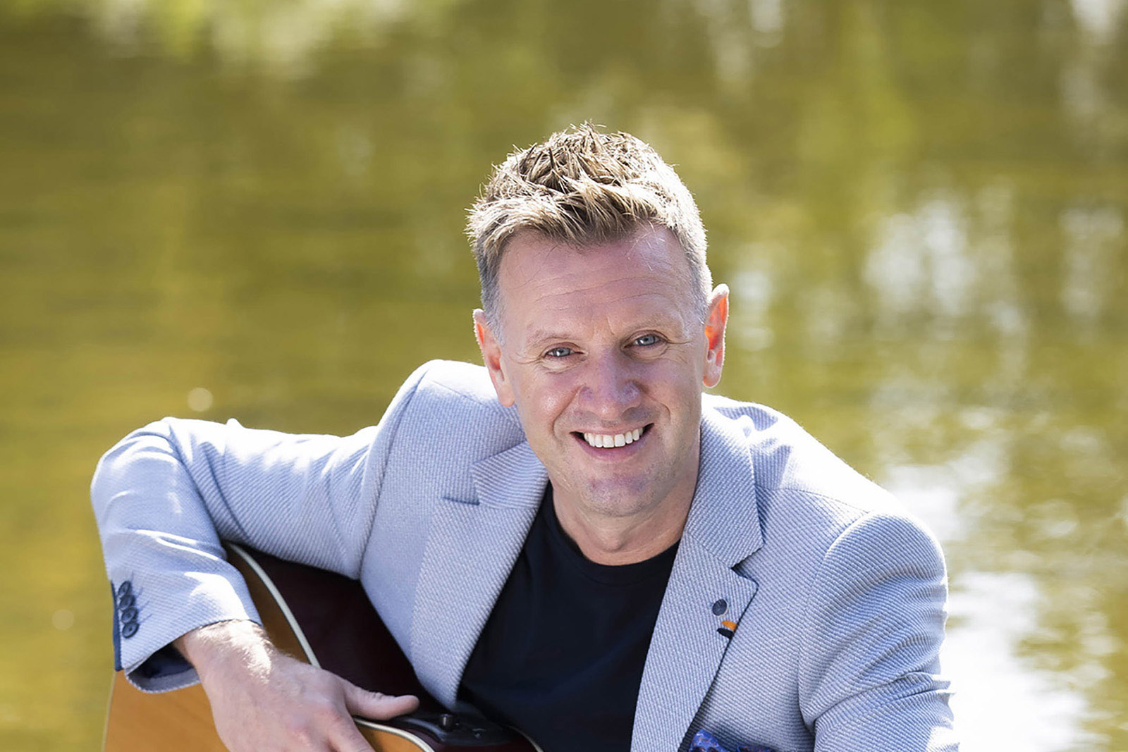 Mike Denver to kick off Live in the Marquee at Tipperary Town Festival this Friday