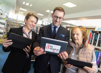 Public libraries supporting digital skills training for older people
