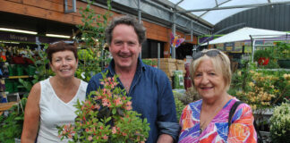 Diarmuid Gavin proves a hit on Fermoy visit