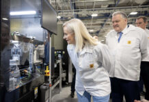 Minister Smyth joins Dell Technologies Cork to highlight AI opportunities for SMEs